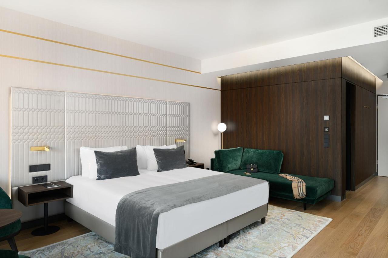 Emerald Downtown Luxury Suites By Continental Group Budapest Ngoại thất bức ảnh
