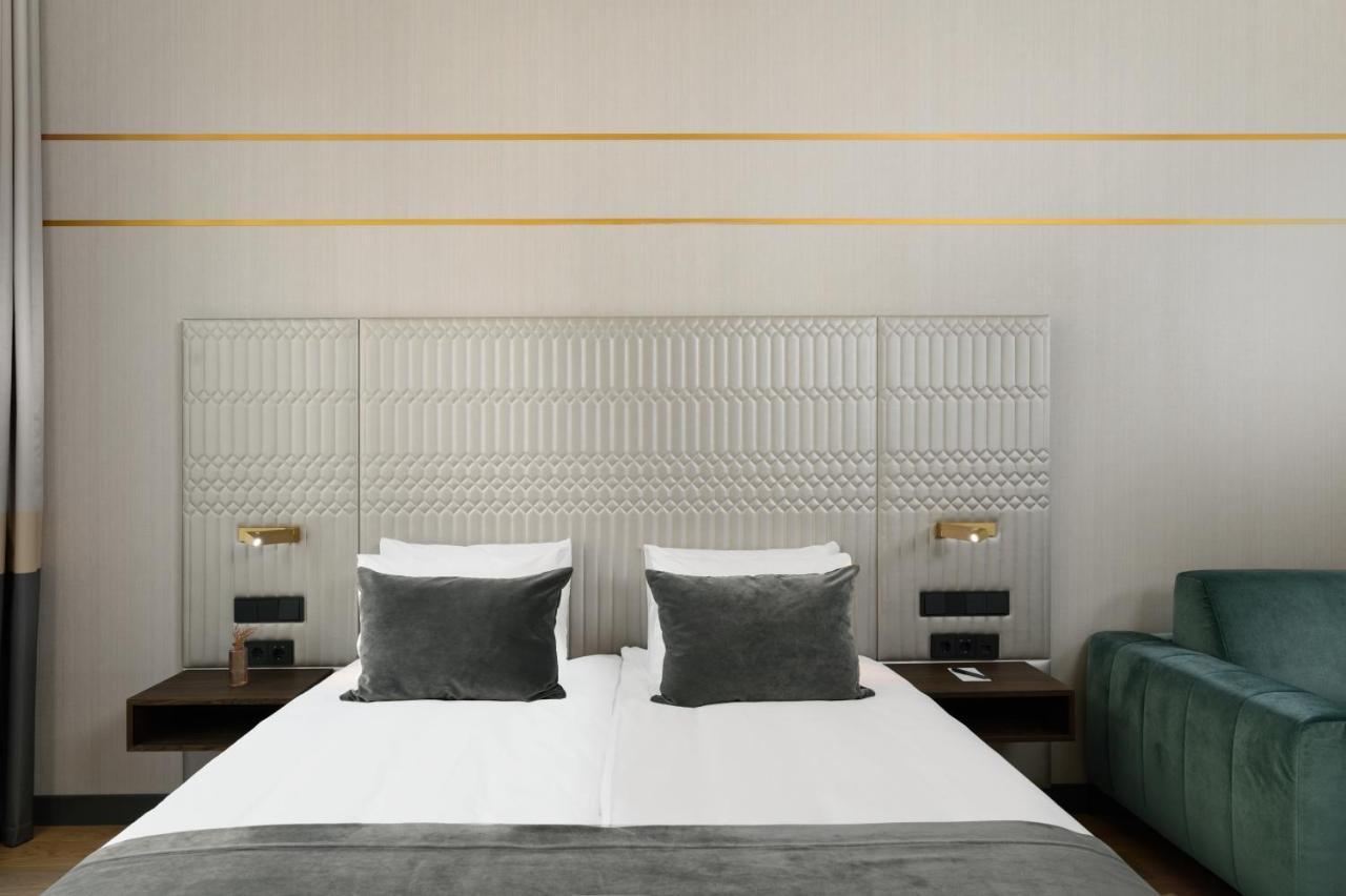 Emerald Downtown Luxury Suites By Continental Group Budapest Ngoại thất bức ảnh