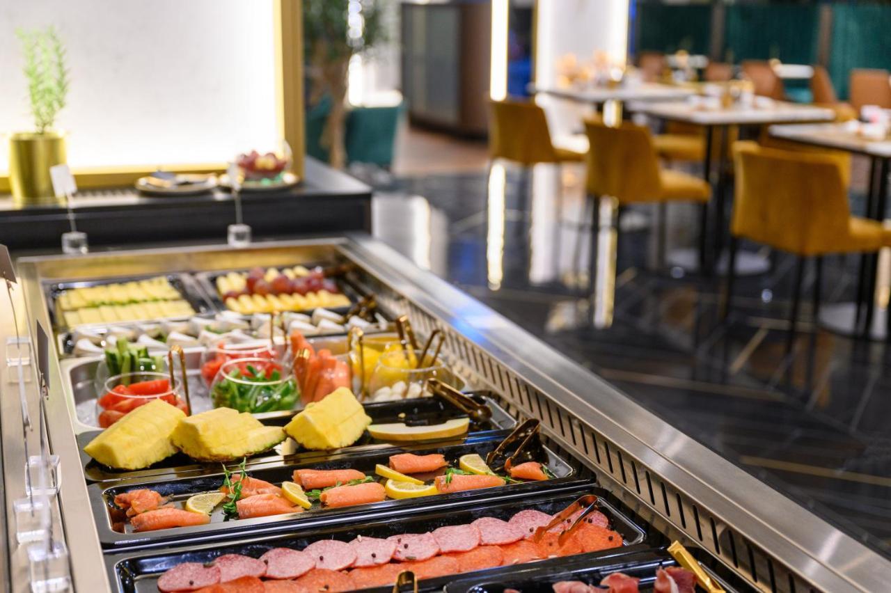 Emerald Downtown Luxury Suites By Continental Group Budapest Ngoại thất bức ảnh