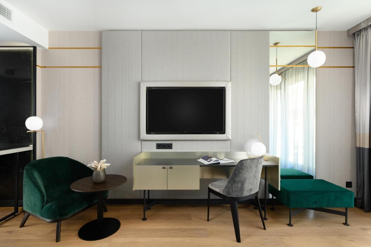 Emerald Downtown Luxury Suites By Continental Group Budapest Ngoại thất bức ảnh