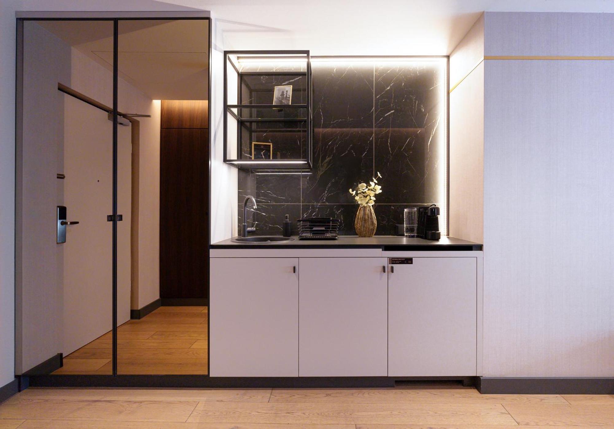 Emerald Downtown Luxury Suites By Continental Group Budapest Ngoại thất bức ảnh