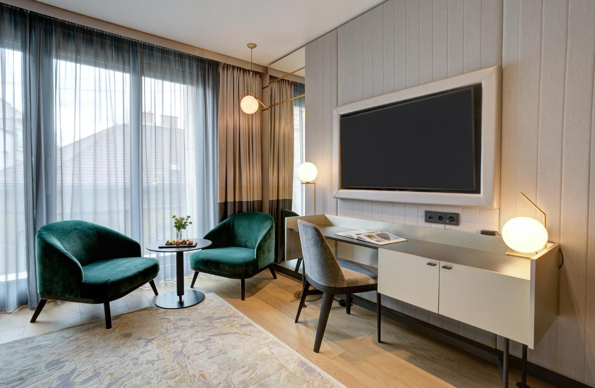 Emerald Downtown Luxury Suites By Continental Group Budapest Ngoại thất bức ảnh